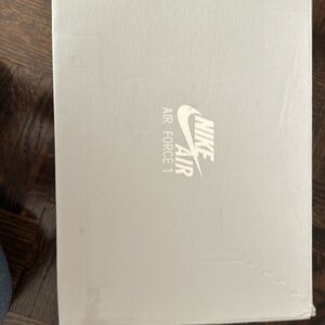 Nike women’s Air Force 1 ‘07